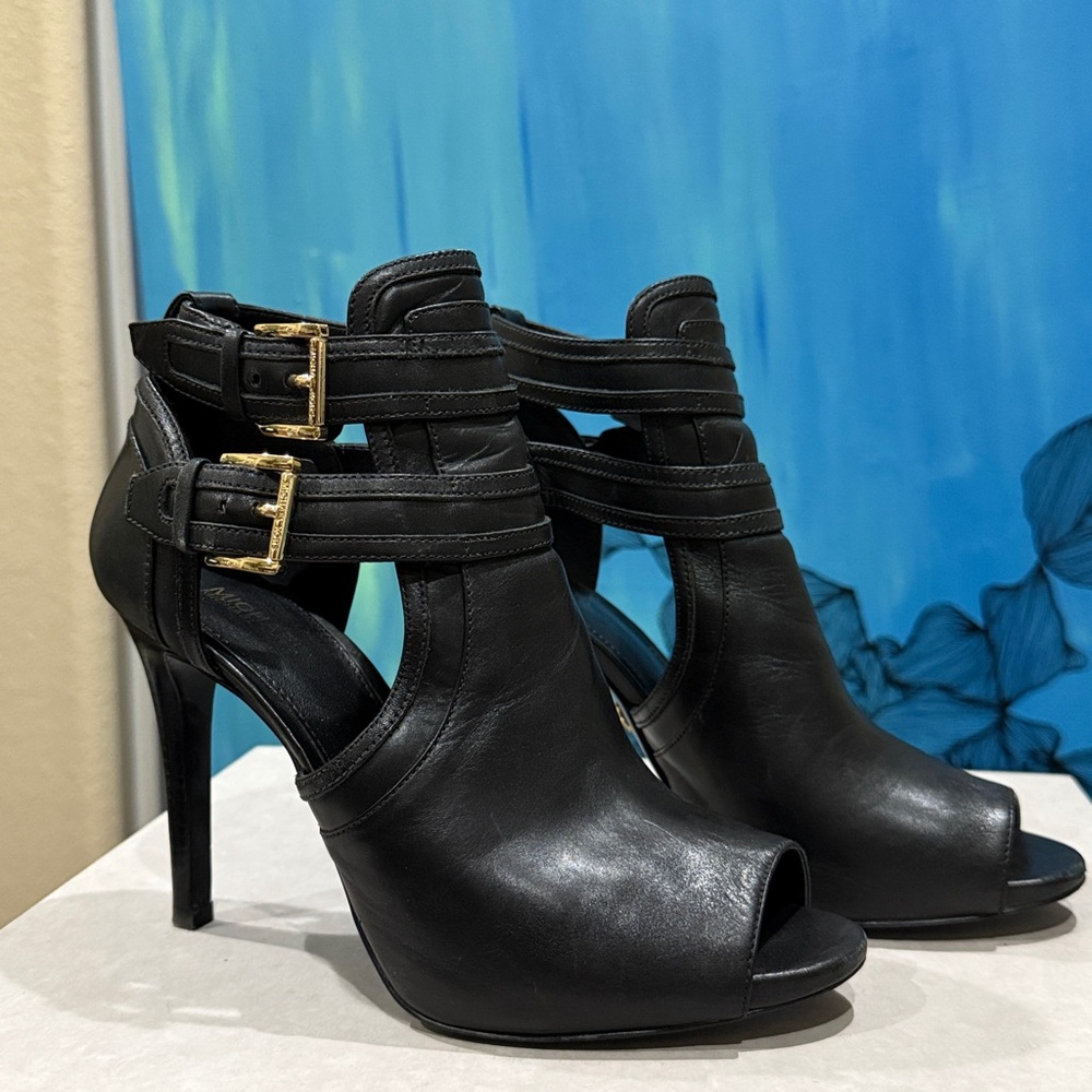 *FLASH SALE* MICHAEL by Michael Kors Black Leather Peep-Toe Heels